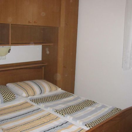 Apartmani Manuela Lopar Rom bilde